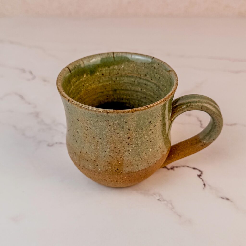 Caneca Lírio 300ml.